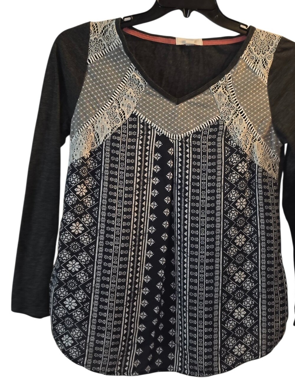 Taylor & Sage Long Sleeve Blouse Size Medium
